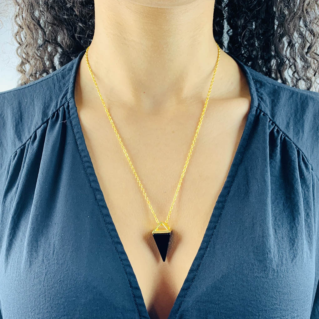 Onyx necklace pyramid model 2