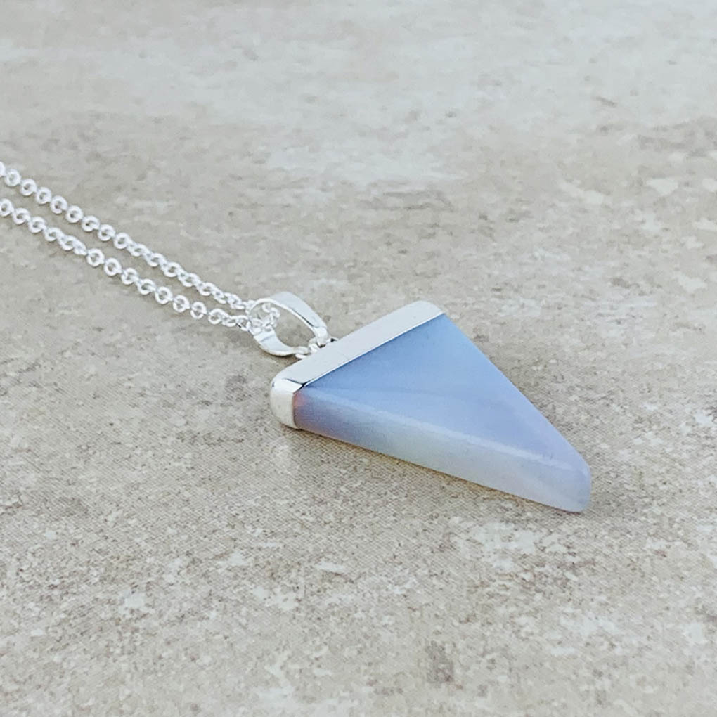 Necklace opalite triangle 1