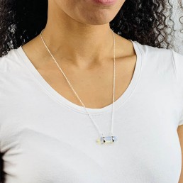 opalite horizontal necklace model3